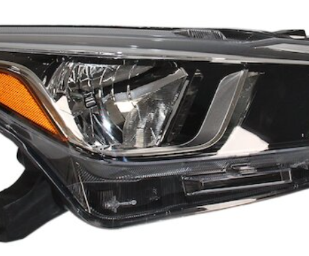 Farol RH Nissan Versa 20-23