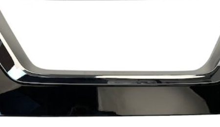 Moldura cromada de parrilla frontal Nissan Versa 20-23