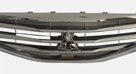 Parrilla frontal cromada Mitsubishi Mirage G4 17-20